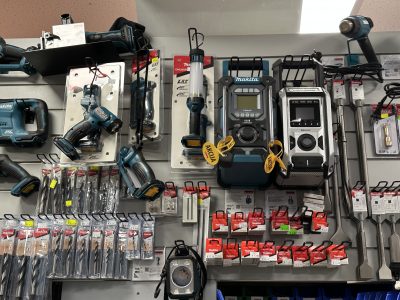Makita instrumenti un aksesuāri