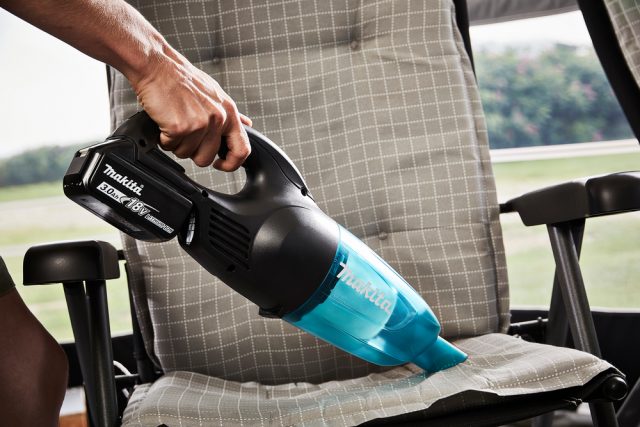 Putekļsūcējs ar lielisku sūkšanas jaudu DCL180SFCB Akumulatora 18V MAKITA