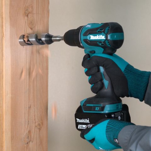 Akumulatora urbjmašīna/skrūvgriezis BL 18V LXT (3Ah DC18WC) Makita DDF490WF