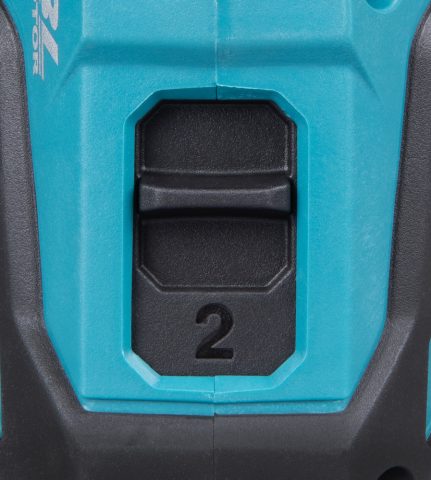Akumulatora urbjmašīna/skrūvgriezis BL 18V LXT (3Ah DC18WC) Makita DDF490WF