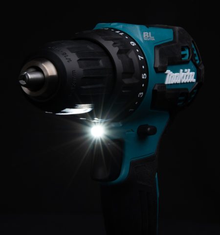 Akumulatora urbjmašīna/skrūvgriezis BL 18V LXT (3Ah DC18WC) Makita DDF490WF
