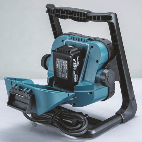 LED prožektors DEADML805 Akumulatora 14,4V 18V LXT (DML805) Makita