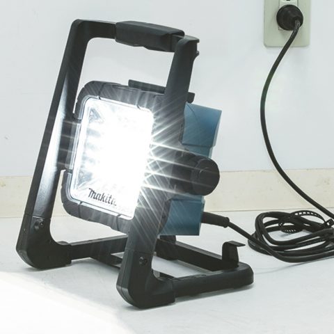 LED prožektors DEADML805 Akumulatora 14,4V 18V LXT (DML805) Makita
