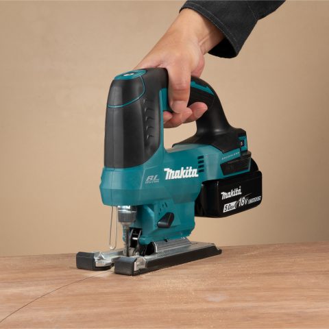 LXT®Akumulatora figūrzāģis DJV184Z 18V