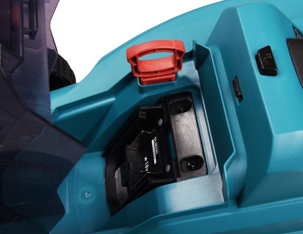 LXT®Akumulatora pļaujmašīna DLM330Z 18V Makita
