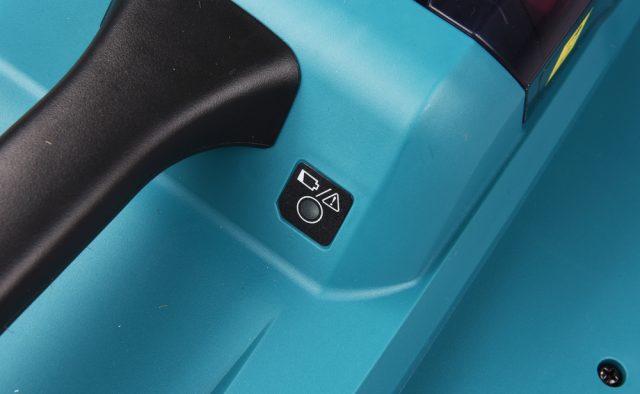 LXT®Akumulatora pļaujmašīna DLM330Z 18V Makita