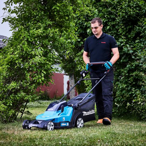 Akumulatora mauriņa pļaujmašīna DLM432Z 18V
