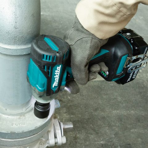 Akumulatora trieciena uzgriežņu atslēga DTW300RTJ 18V