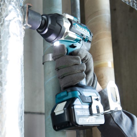 LXT Akumulatora trieciena uzgriežņu atslēga DTW701Z 18V Makita