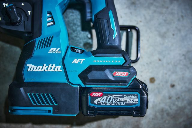 Akumulatora perforators XGT ® HR002GZ 40V MAKITA