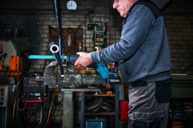 Zobenzāģis  XGT® JR001GZ 220V MAKITA