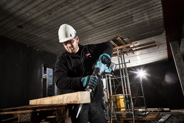 Zobenzāģis  XGT® JR001GZ 220V MAKITA