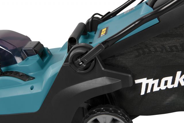 Akumulatora mauriņa pļaujmašīna XGT 40V 38cm Makita LM003GZ