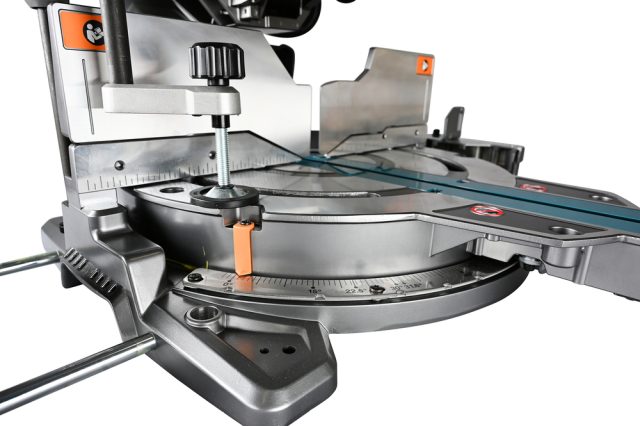 XGT®Akumulatora Kombinētais ripzāģis  LS003GZ01 40V Makita