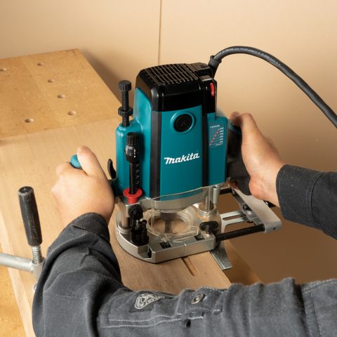 Virsfrēze 2100W 12mm Makita RP2303FC07