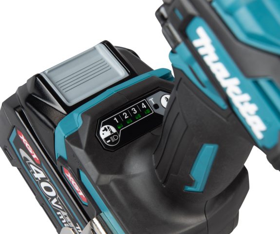 Triecienskrūvgriezis XGT® TD004GZ 40V Makita