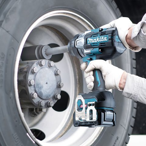 XGT Akumulatora trieciena uzgriežņu atslēga  TW011GZ 40V Makita